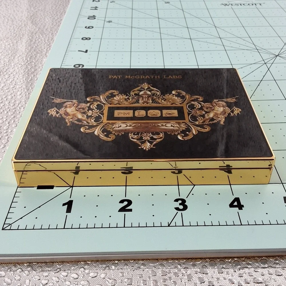 Pat McGrath Labs Gilded Nirvana Mega Eyeshadow Palette 12 Shades Limited Edition